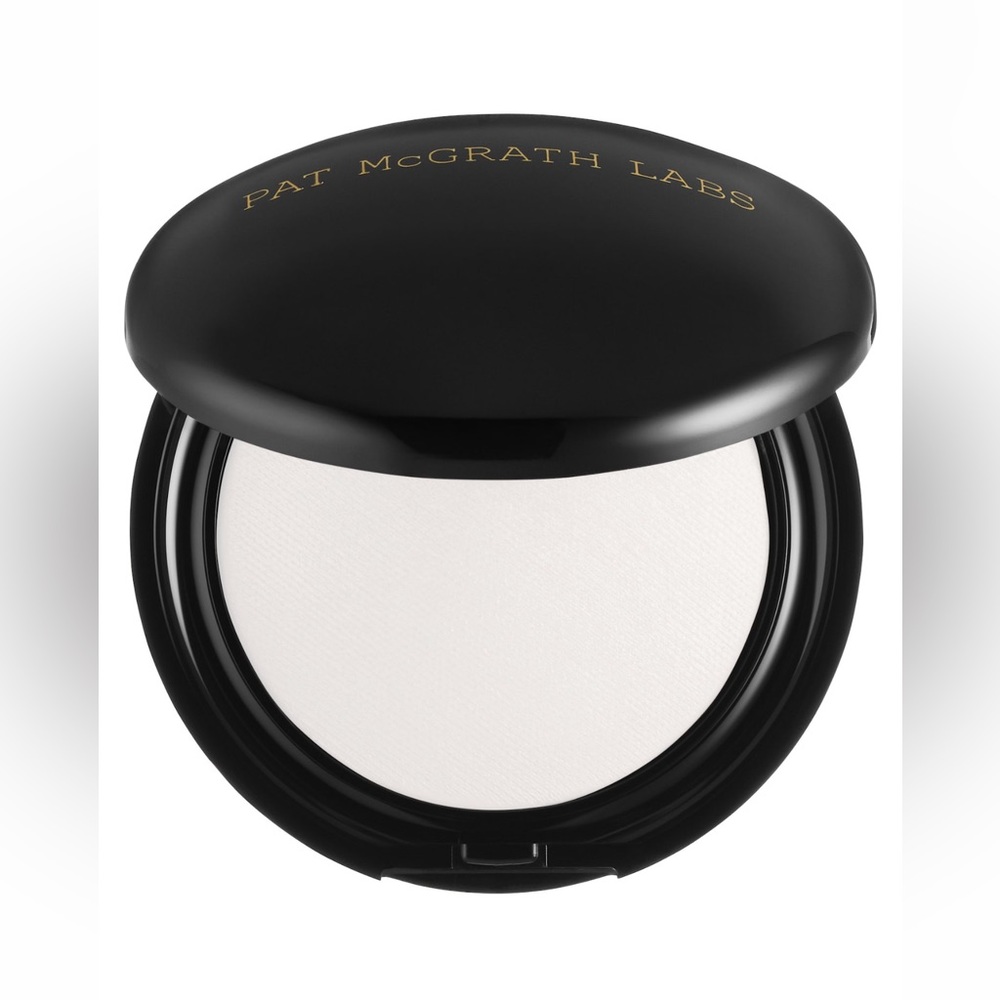Pat McGrath sublime perfection blurring under-eye setting powder